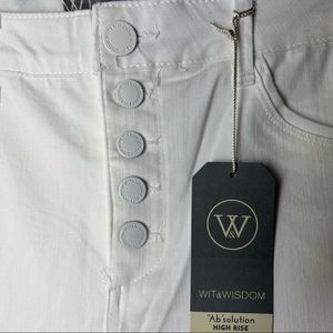 {Wit & Wisdom} White High Rise Ankle Length Button up Jean